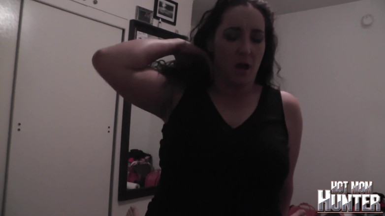 Hot mom hunter: Anal POV Sex Tape