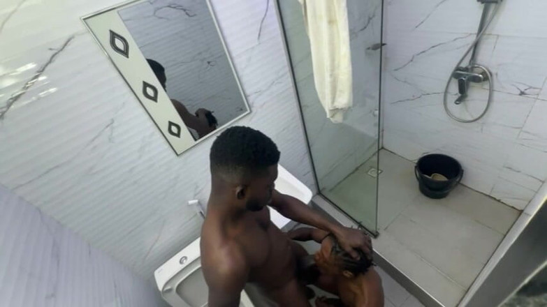 Honeyslim: उस बड़े काले लंड के लिए तैयार हो रही है