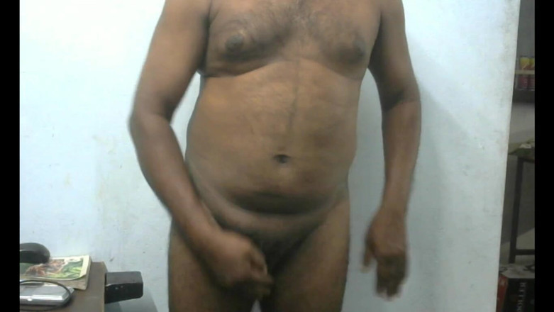 Tamil x cock: Pria dewasa yang hot lagi asik mainin kontol sambil bugil