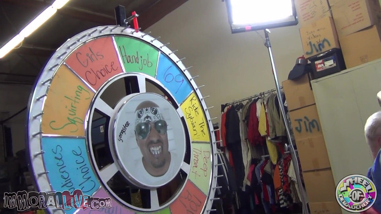 Immoral Live: Tara Lynn Foxx je sexy, blonďatá a připravená na šukání