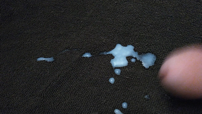 KindaBig: Una scopata a secco con una grande sborrata!!