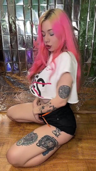 Ahegao дражнить рожеве волосся