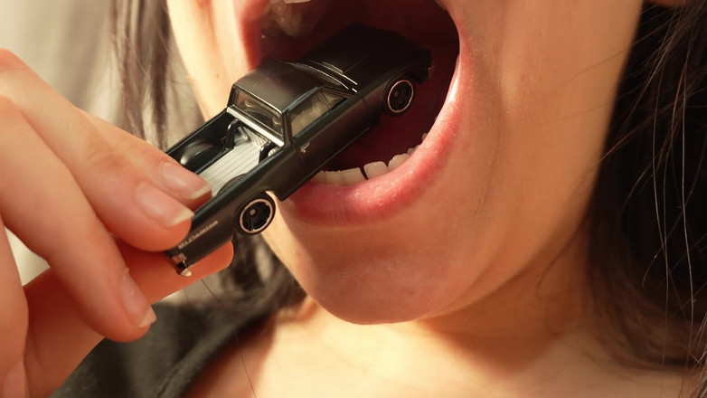 AmayaMori: Winziges auto, riesiger spaß-riesin wird frech mit ihrem neuen spielzeug