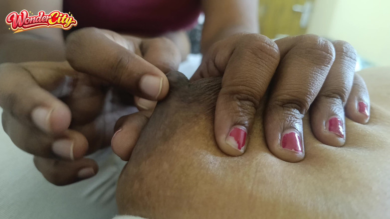 Apple baby: Calda scopata lesbo