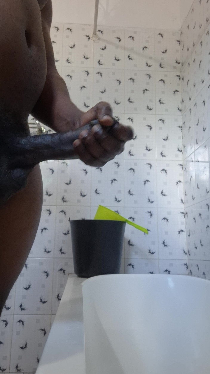 Bumba: Zakar saya tanpa belas kasihan Ia mencari vagina kotor itu...