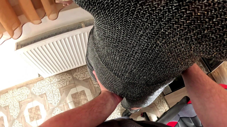 MilfyCalla: Une chaise bondage en POV taquine. Bande bâillon, fumer, plug...