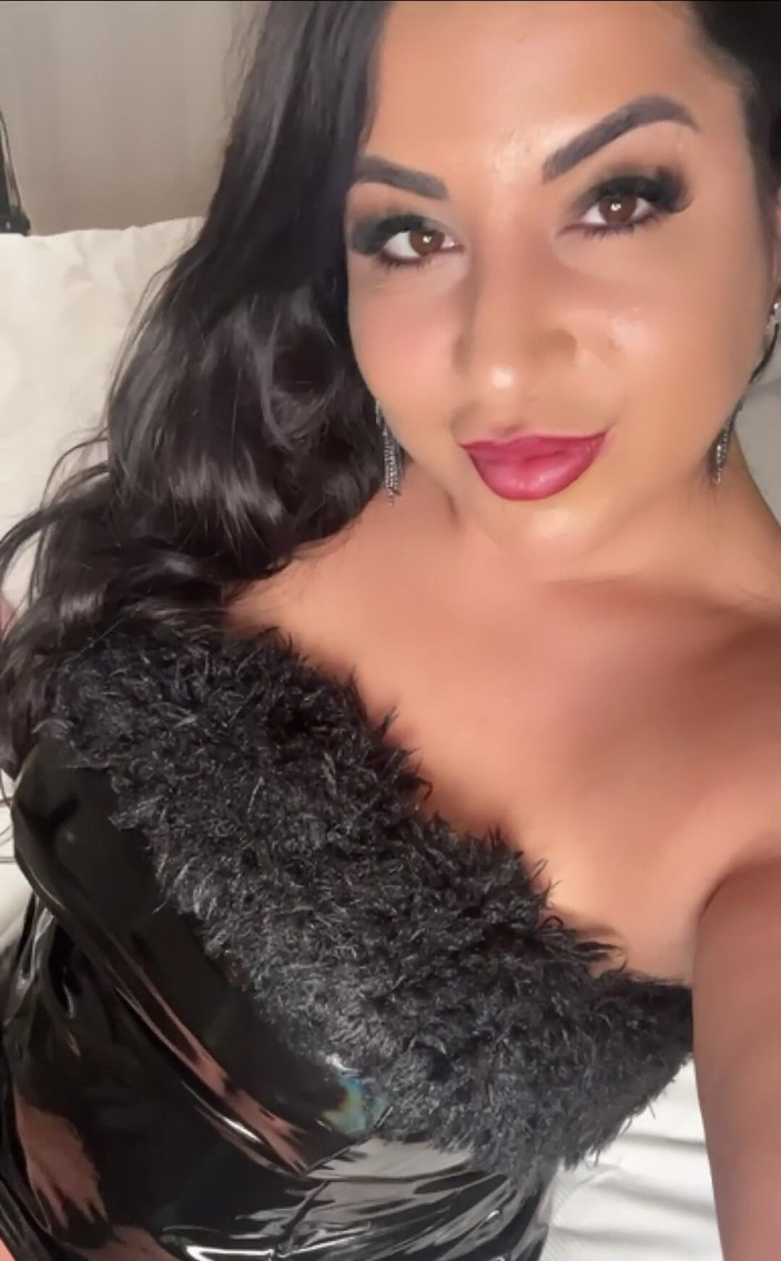 LadyAyse5: Satu-satunya Penggemar TerbaikKu