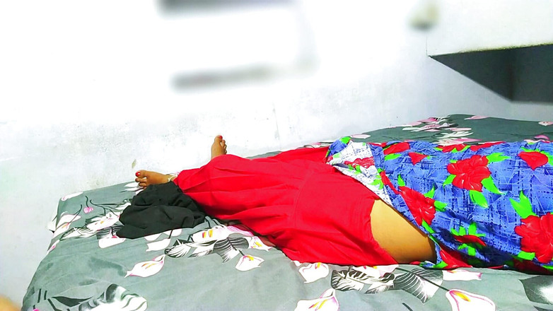 Rakul008: Сводная сестренка дези взяла ее сводную комнату на ночь, где он хочет отдохнуть