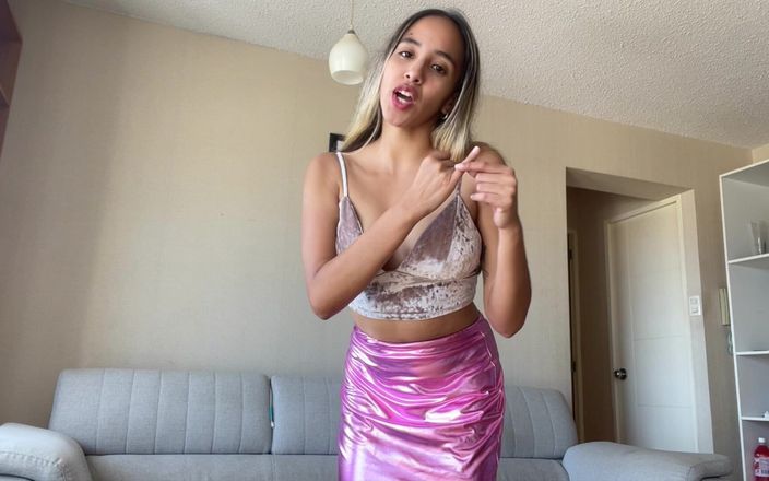 Goddess Alexa femdom: Il sissyboy impotente incoraggia la sissificazione bi