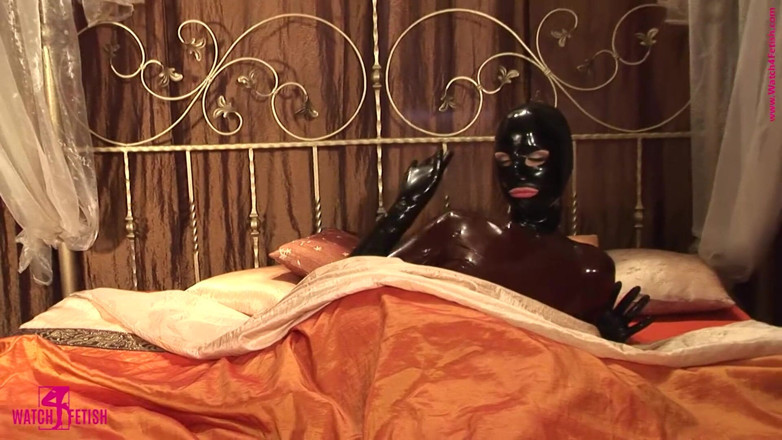 Watch4fetish: Waking up in tight latex