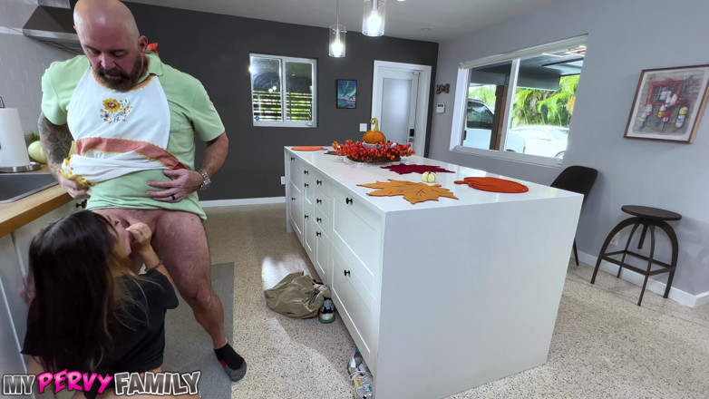 My Pervy Family: Mypervyfamily - Behind the Scenes with Violet Gems &amp; Scott Trainor!