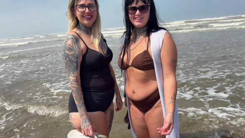 Couple dna: On the Beach My Wife and I Invited a Beachgirl...