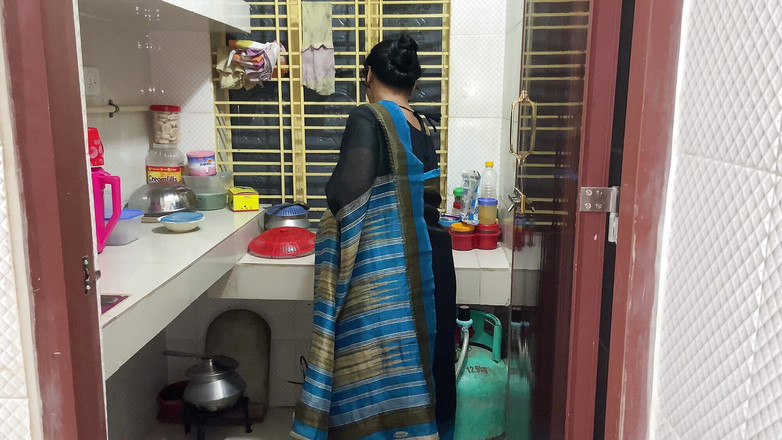 SAFI TV: Viděl jsem svou nevlastní tetu vařit sama v kuchyni, objal...