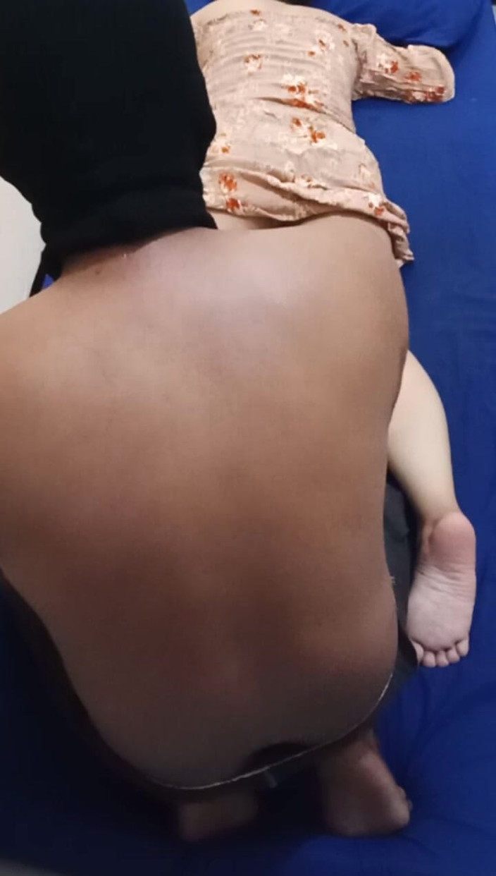 Angelina Pop: Futând o fată vecină în timp ce are parte de un...