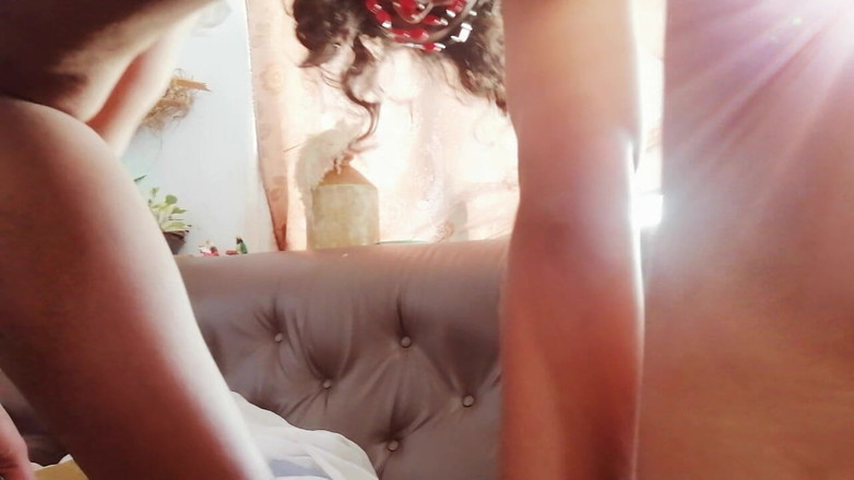 Tina Baby: Duża cipka kurwa widok z dołu