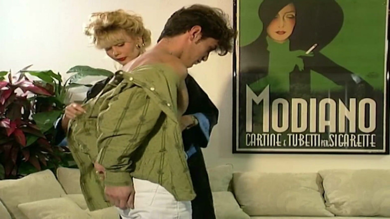 Vintage Climax: Milf pirang luar biasa ngentot anal