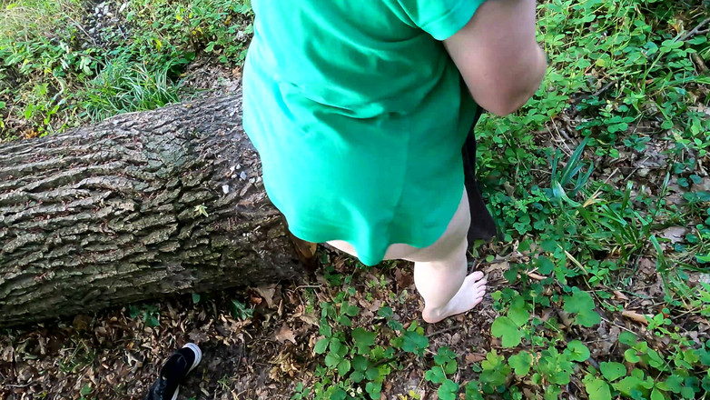 Bouncy Tits Action: Memek tembus pandang dicrot sperma setelah ditampar habis-habisan