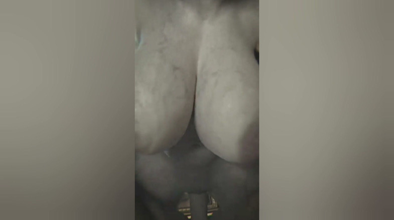 Divide XXX: Ai3d milf - lady Dimitrescu close-up onzedelijke seks