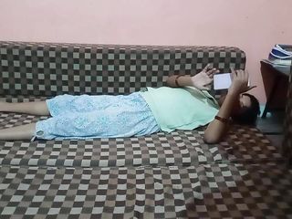 Husband's wife: Fucked the Indian Bhabhi, Made Her Lie Down on the...