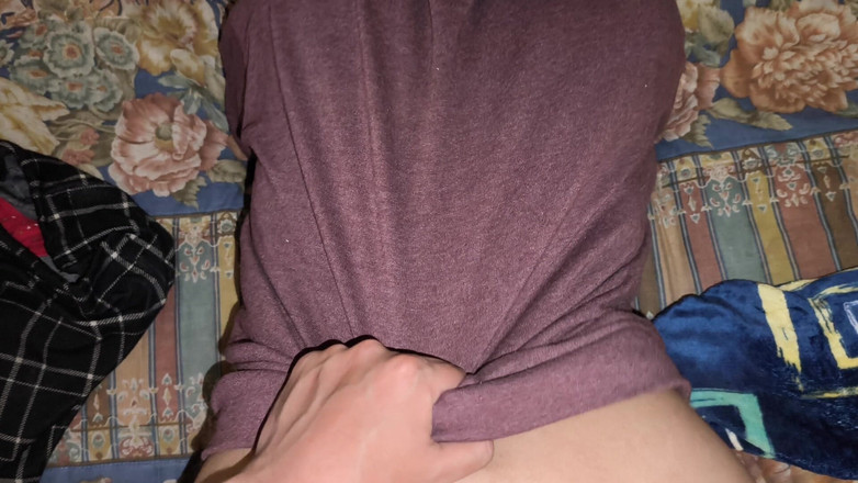 Moo DBOXXX: Я занимаюсь сексом с моей мачехой