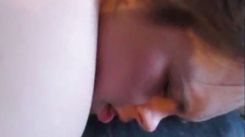 Fat House Wife: Un armăsar uriaș cu pulă a lăsat-o gravidă pe soția...