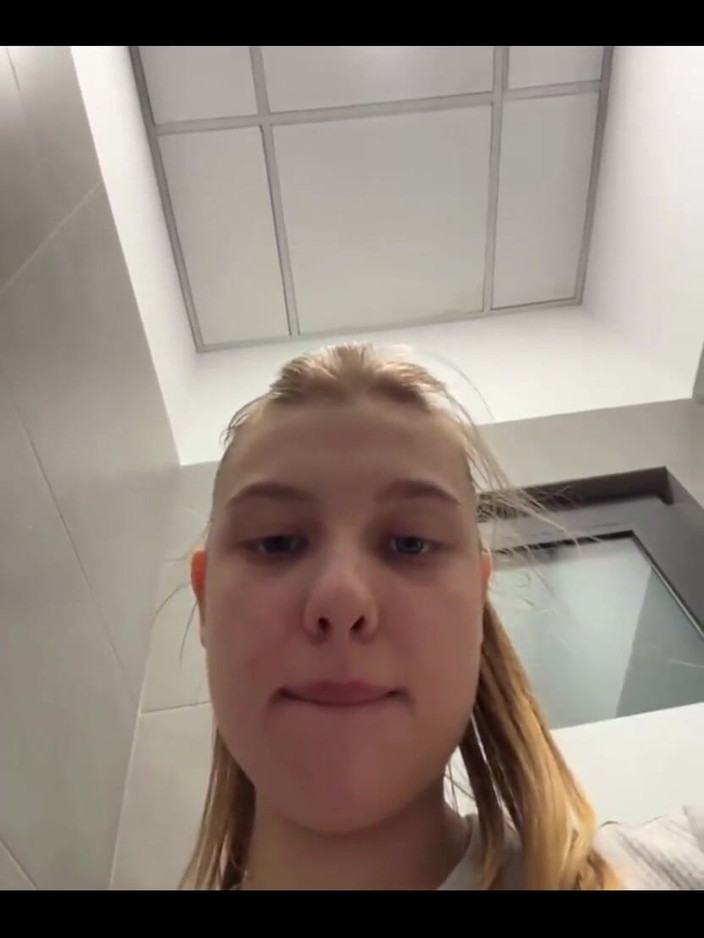 JuiceLussie: Öffentliches ficken in der mall