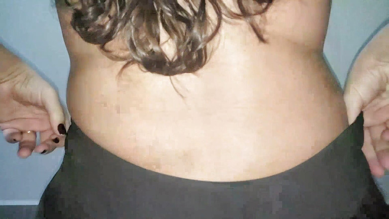 Minhaesposaparaoutro: 妻は彼女のお尻を踊って誘惑します