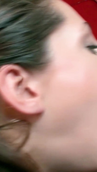 Morena candy milf com fome de pau duro faz sexo quente