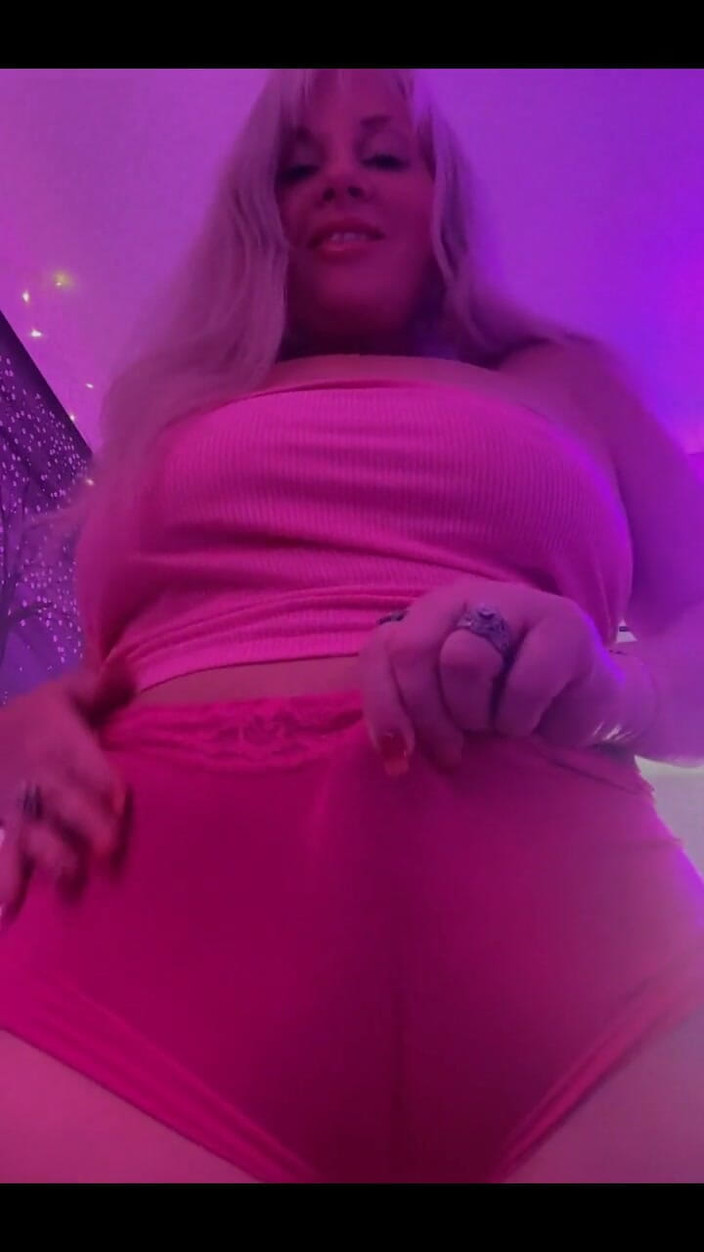 PaintedRose: Ngưỡng mộ quần lót của tôi?