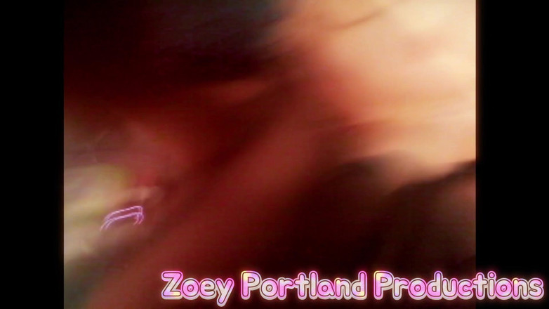Zoey Portland: Zoey жестко трахают в спальне