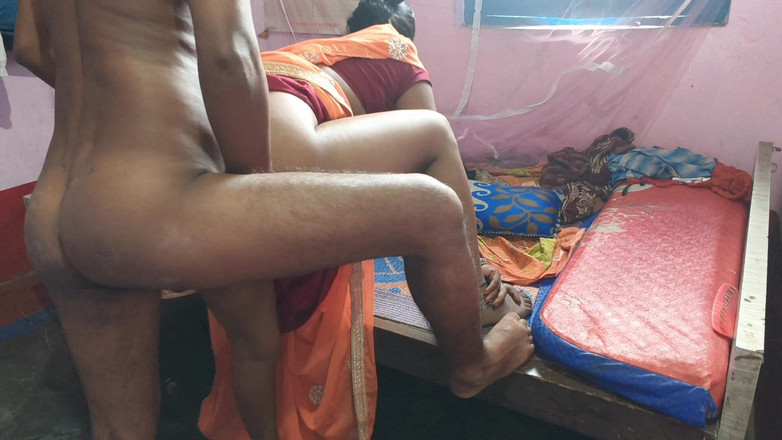 Sobha rani: Господиню красиву дівчину відтрахав хлопець-орендар в обмін на оренду кімнати, хінді