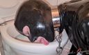 Slut Orgasma Celeste: Slavenslet - Orgasma Celeste in latex pisdrinken en toiletreiniging