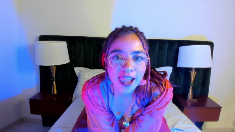 Yue Darko: Сексуальна мініатюрна руда спокушає, щоб трахатися