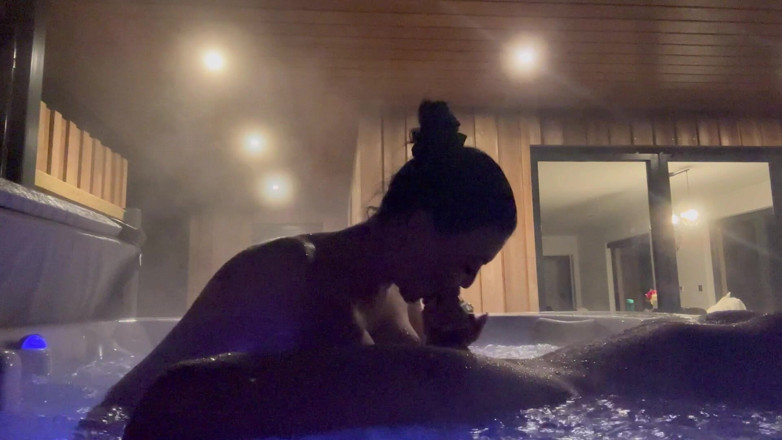 Jasmine Jae: Night Time Outdoor Hot Tub Fuck