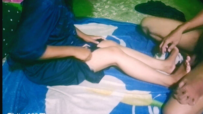 surya wiliam: 一緒にベッドで遊ぶ