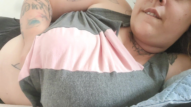 alucidfever: Preparando meus peitos para te dar leite (sem falar)