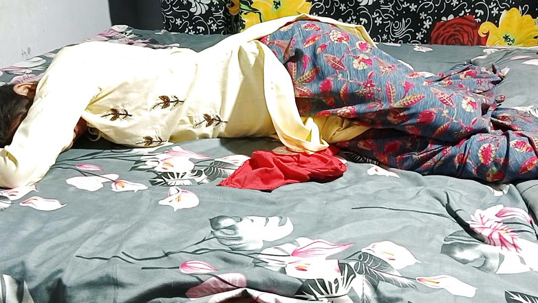 Rakul008: 私のセクシーなbhabhiは、彼女が私のコックとクソをつかんだ夜の後に作るシェルで角質の機会を利用しました