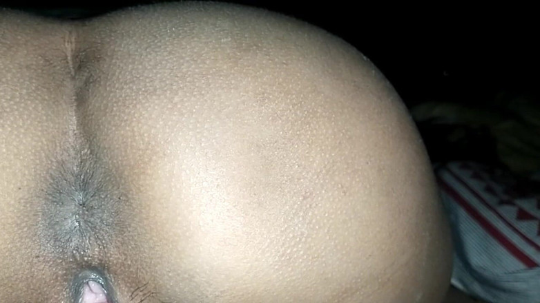 hotsimran70: Lamiendo el coño de Bhabhi, película completa