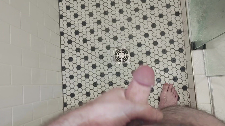 Nerdy Seducer: De pé em um chuveiro esfregando um