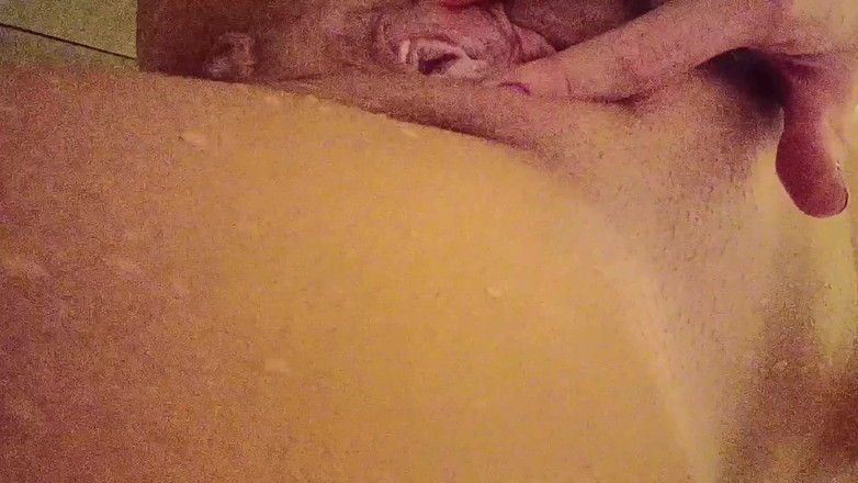 Mistress_GR: Pioggie dorate in doccia