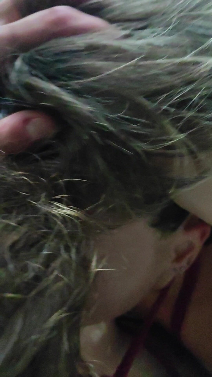 FenekManul: POV Lesbian Kissing