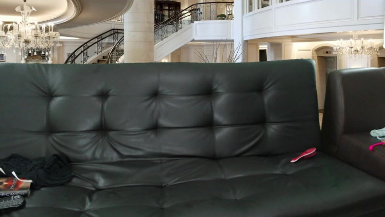 GymBabeXXX: Přicházím do úst mé nevlastní matky na dovolené