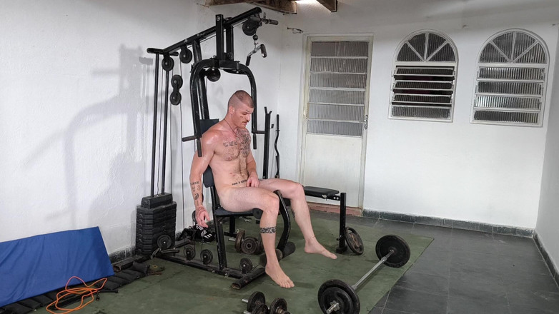 carmonaoficial: Carmona Training Naked
