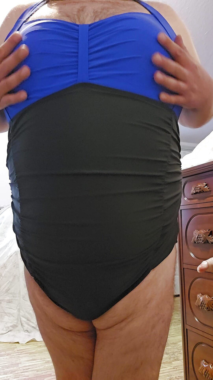 Swimsuit cd: Stroje kąpielowe z amatorskim dokowaniem, zabawą w dildo i spermą