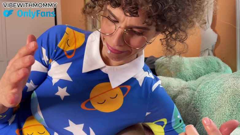 VibeWithMommy: Jewish Stepmom Rewards Stepson