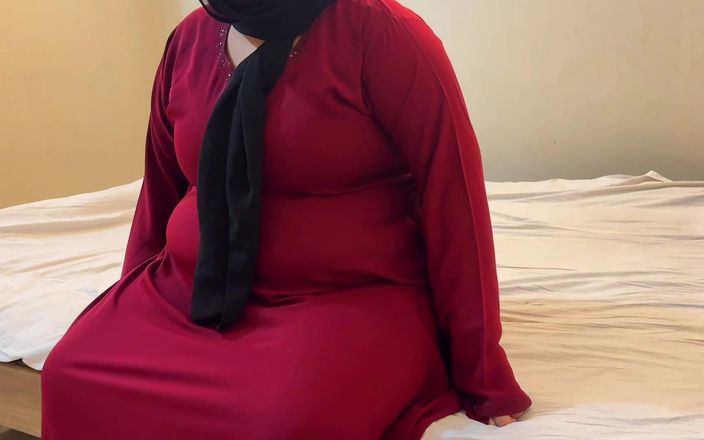 Aria Mia: Fucking a Chubby Muslim Mother-in-law Wearing a Red Burqa &amp;amp; Hijab