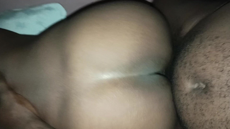 Babygood: Ev Sahibi Evli Kadın Kiracı Tarafından Götünü Siktiriyor