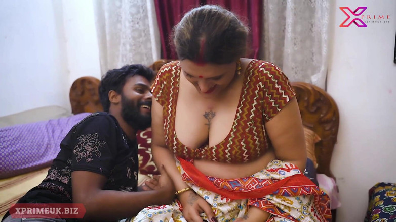 Creative Pervert: Hot Beautiful Indian Step Mom Having Sex