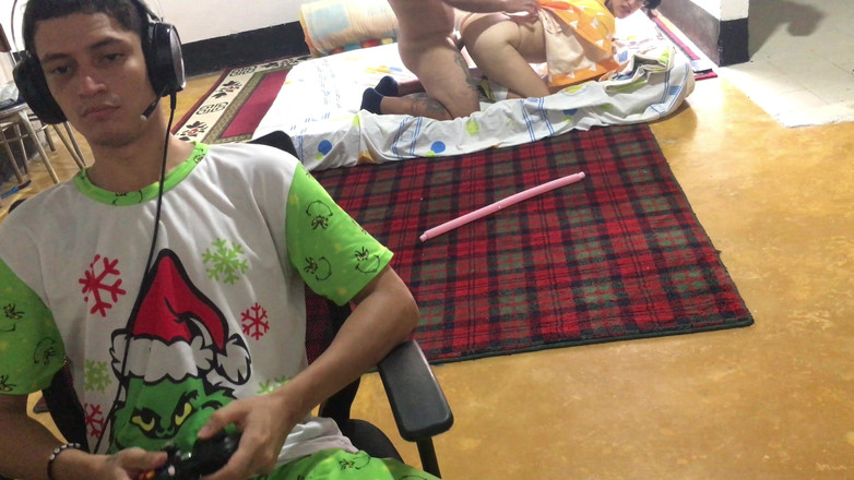 Rorono4zhot: My Friend Fucked My Otaku Stepister in Less Than 5 Minutes