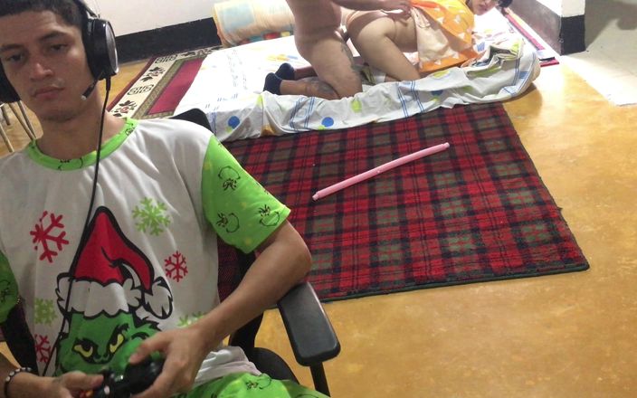Rorono4zhot: My Friend Fucked My Otaku Stepister in Less Than 5 Minutes